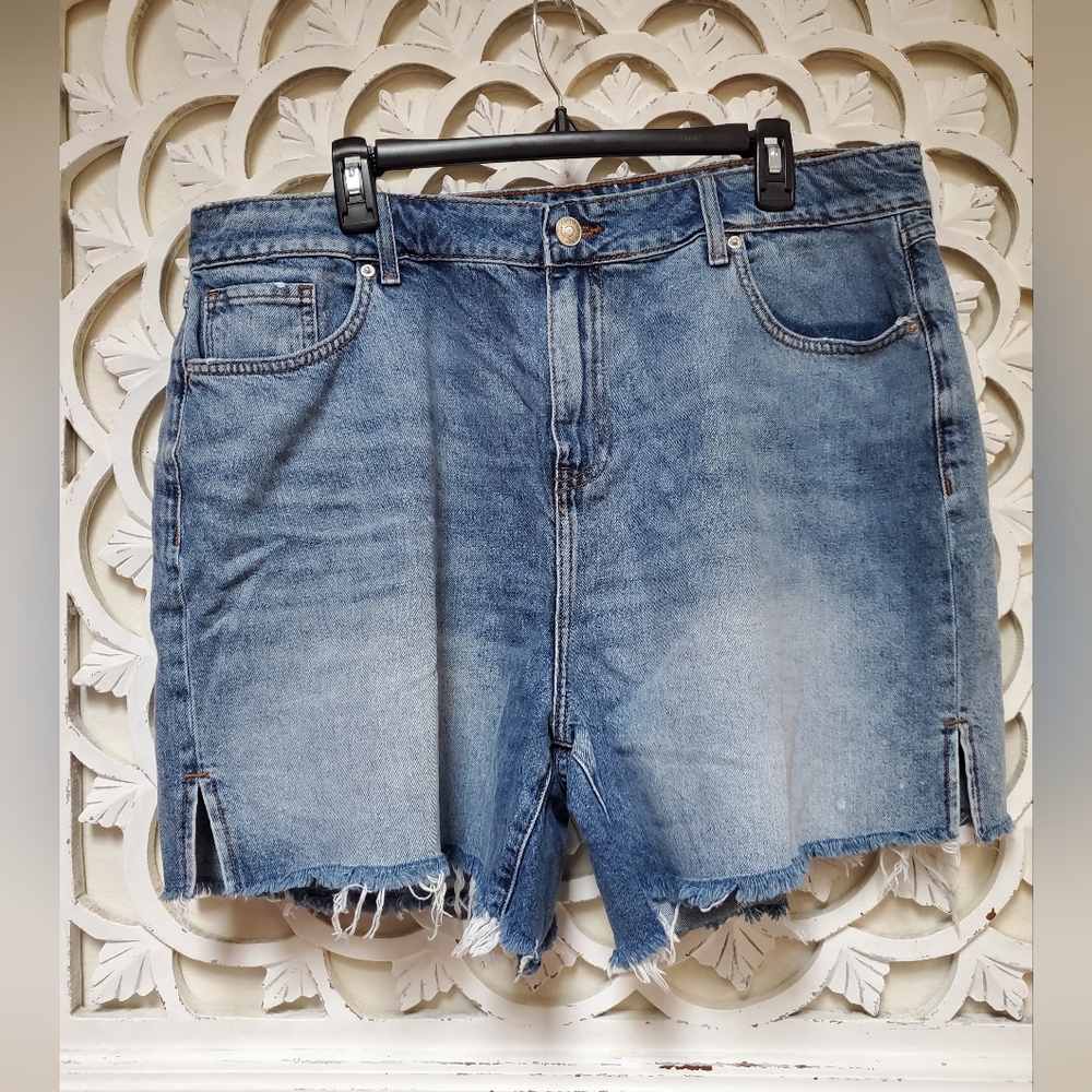 Forever 21+ Cotton Denim Cut-off Shorts Size 14